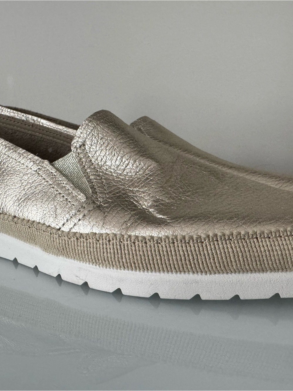 Verbenas Metallic Slip-On women’s Casual Loafer - Gold. Leather. Maid in Spain.